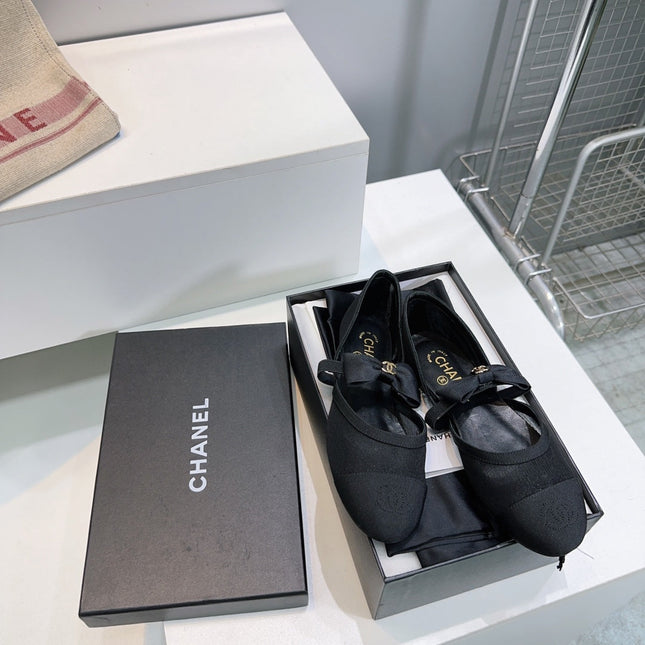 CHANEL FLAT MARY JANE SHOES 25S IN BLACK MESH FABRIC EMBOSSED LOGO WITH BOW