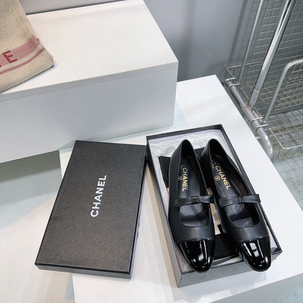 CHANEL FLAT MARY JANE SHOES 25S IN BLACK GLOSSY LAMBSKIN WITH BOW