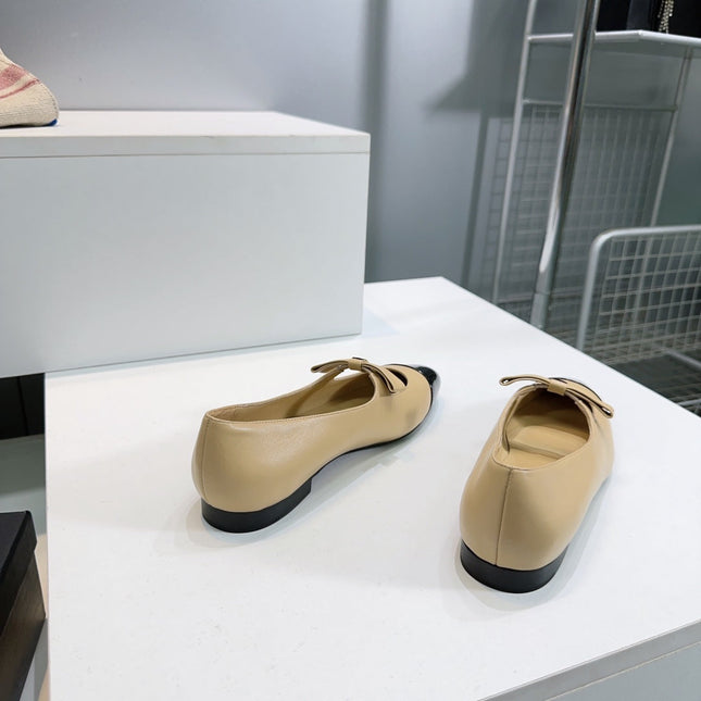 CHANEL FLAT MARY JANE SHOES 25S IN BEIGE LAMBSKIN MIX BLACK GLOSSY WITH BOW