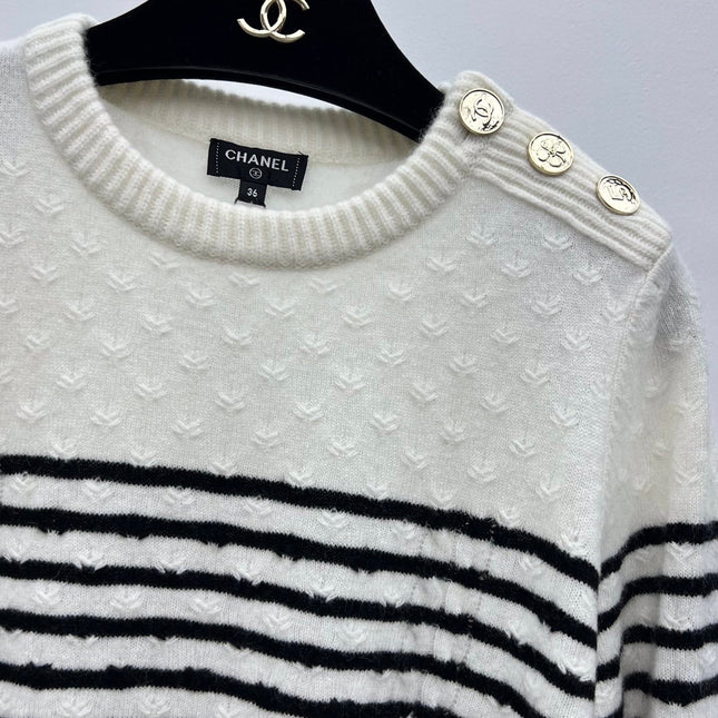 CHANEL 25S SWEATER STYLE 166