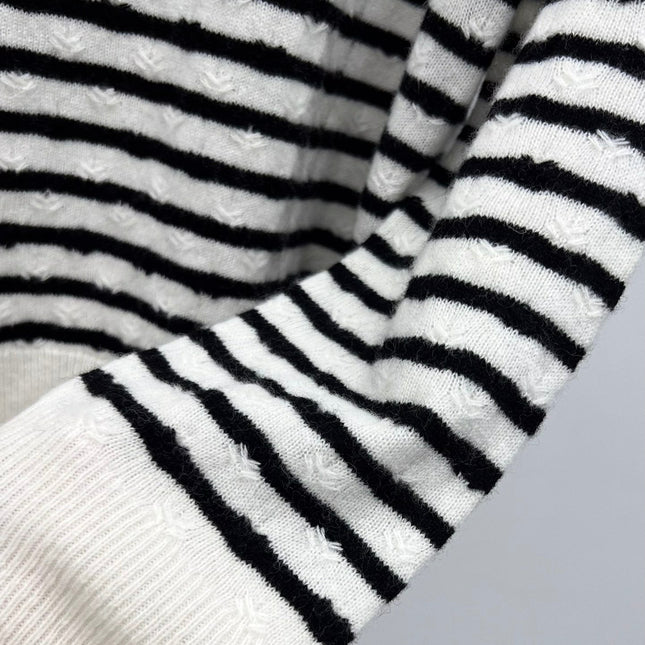 CHANEL 25S SWEATER STYLE 166