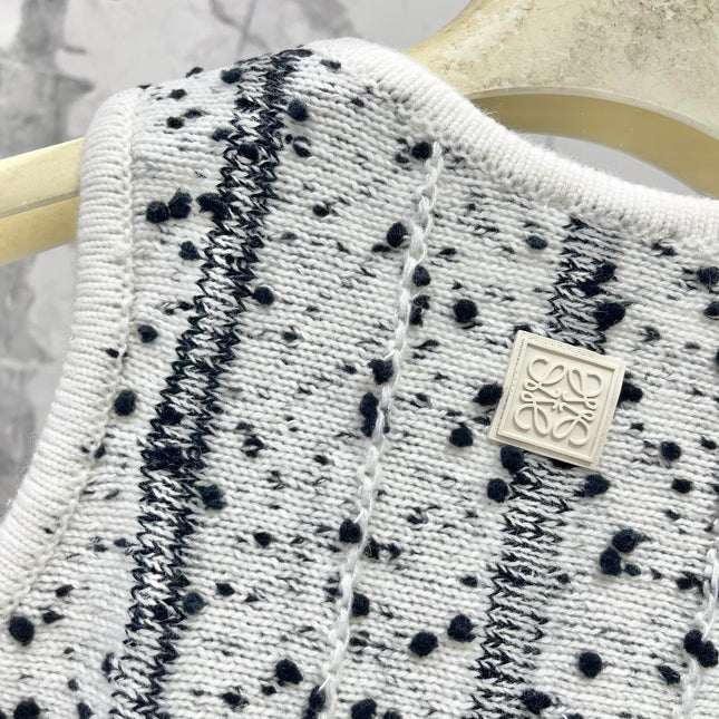 LOEWE SLEEVELESS KNIT TOP STYLE 17