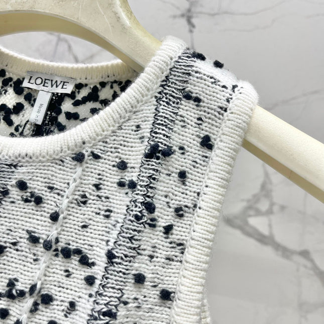 LOEWE SLEEVELESS KNIT TOP STYLE 17
