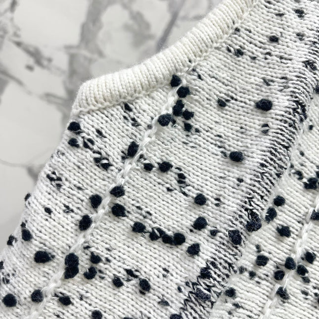 LOEWE SLEEVELESS KNIT TOP STYLE 17