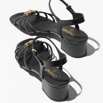 SANDALS 40 MM IN BLACK PATENT LAMBSKIN