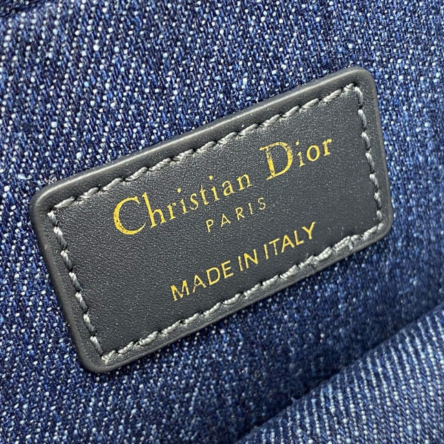 MONTAIGNE 21 BLUE JEAN EMBROIDERY