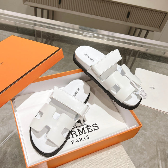 CHYPRE SANDAL IN WHITE CALFSKIN 540978