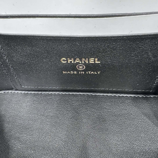 VANITY 17 TOP HANDLE IN BLACK QUILTED LAMBSKIN GOLD HARDWARE