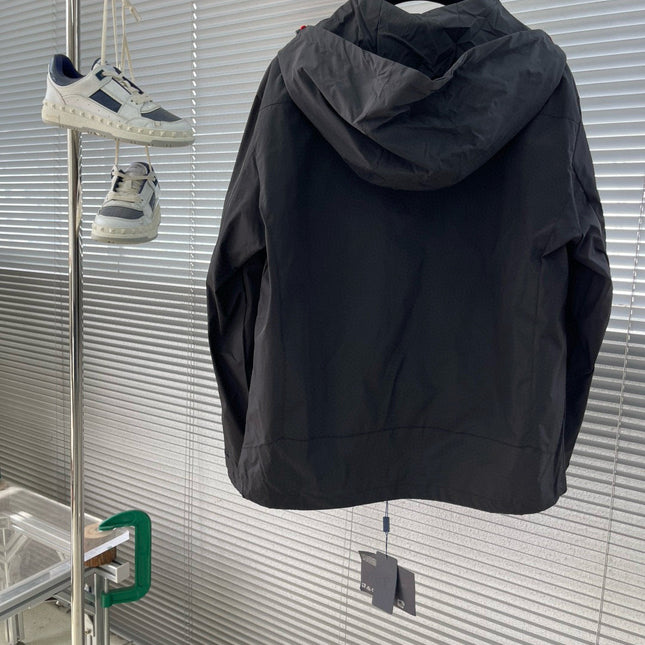 PRADA BLACK HOODED JACKET 652413