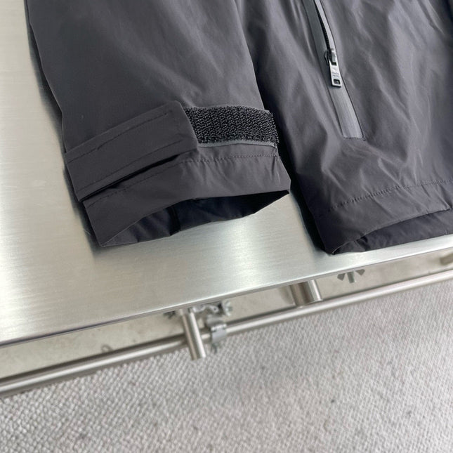 PRADA BLACK HOODED JACKET 652413