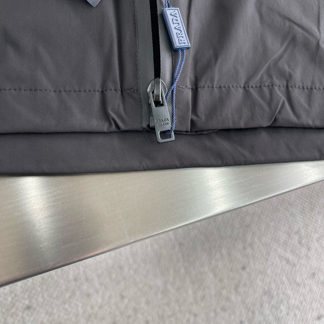 PRADA BLACK HOODED JACKET 652413