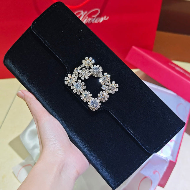 EFFLORESCENCE CLUTCH 24 IN BLACK VELVET