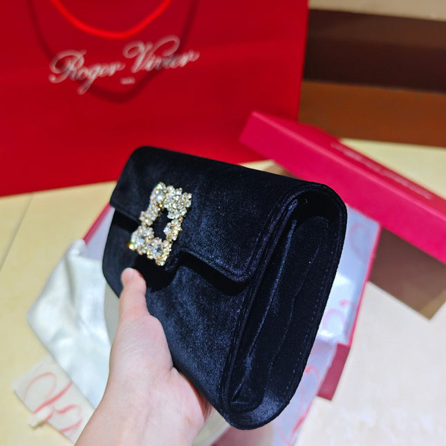 EFFLORESCENCE CLUTCH 24 IN BLACK VELVET