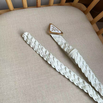 PRA TRIANGLE BELT IN WHITE BRAIDED LEATHER WITH ENAMEL LOGO BUCKLE
