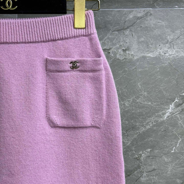 CC ICONIC SKIRT IN PINK WOOL KNIT WITH FRONT POCKETS