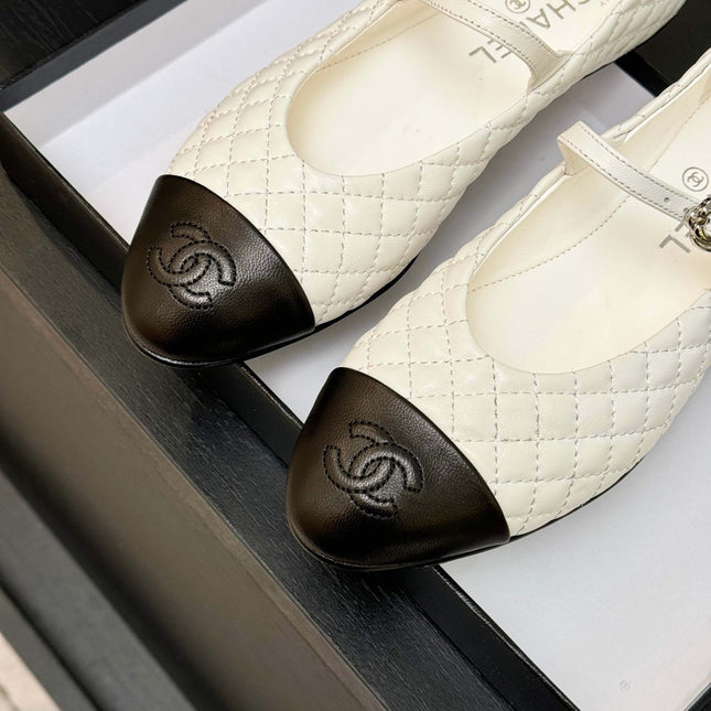 MARY JANE IN WHITE QUILTED LAMSKIN