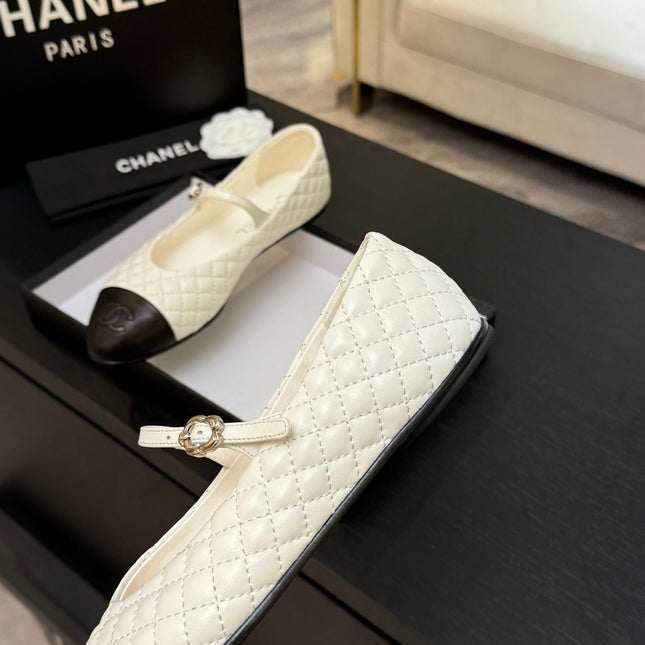 MARY JANE IN WHITE QUILTED LAMSKIN