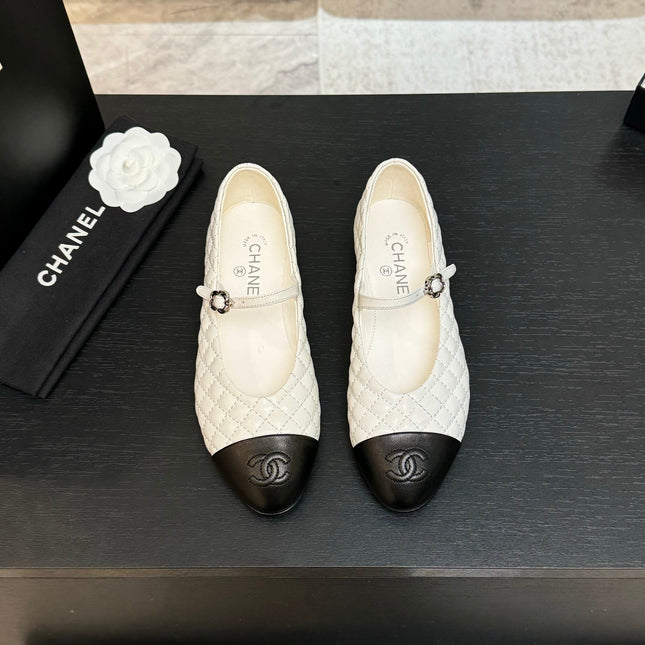 MARY JANE IN WHITE QUILTED LAMSKIN