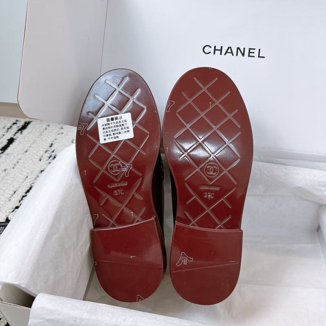 CC QUILTED FLAP LOAFERS IN BURGUNDY RED CALFSKIN GOLD HARDWARE