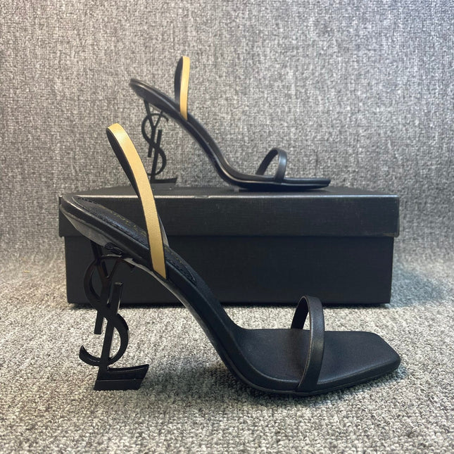 OPAQUE HIGH HEELS IN BLACK CALFSKIN
