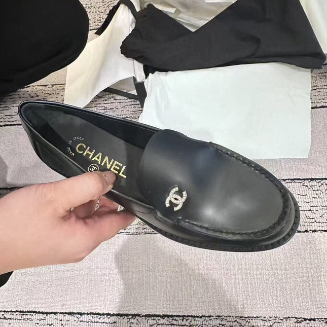 CC MOCCASINS 2025 IN BLACK CALFSKIN