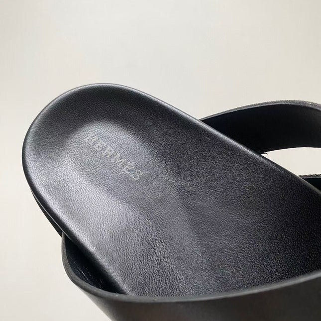 HM SLIDES IN BLACK AND DARK GREEN FABRIC