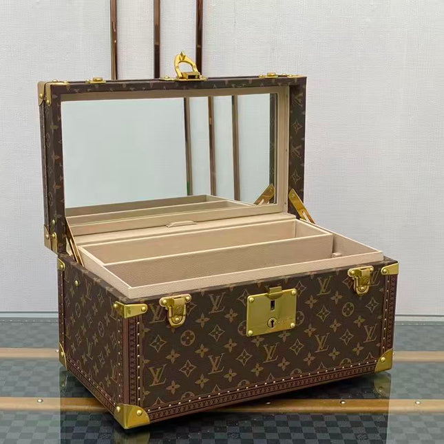 LV MAKEUP CASE 42 IN MONOGRAM PATTERN WITH MIRROR TP2