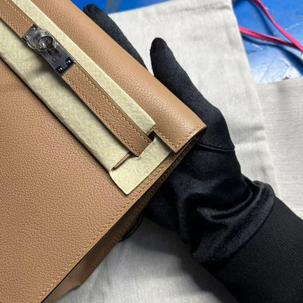 KELLY DANSE 22 TAN BROWN IN CALFSKIN SILVER HARDWARE