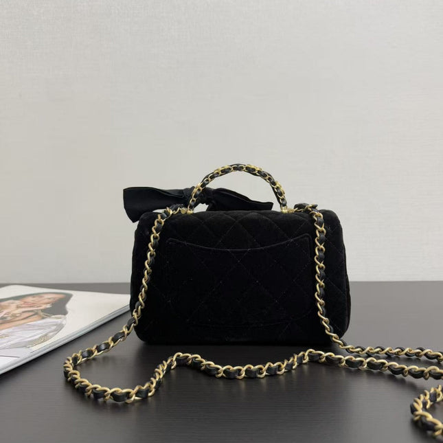 CC BOW FLAP BAG 20 IN BLACK VELVET TP3