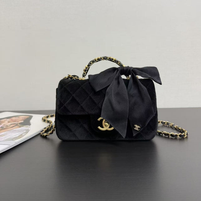 CC BOW FLAP BAG 20 IN BLACK VELVET TP3