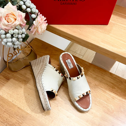 LACE-UP WEDGE SANDALS IN WHITE CALFSKIN WITH STUDS
