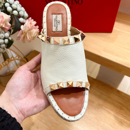 LACE-UP WEDGE SANDALS IN WHITE CALFSKIN WITH STUDS