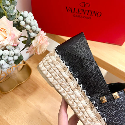 FLAT ESPADRILLE IN BLACK CALFSKIN 2 CM WITH STUDS