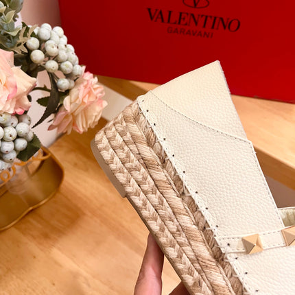 FLAT ESPADRILLE IN WHITE CALFSKIN 2 CM WITH STUDS