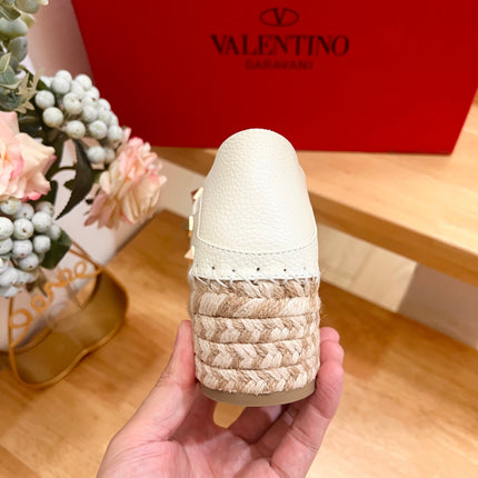 FLAT ESPADRILLE IN WHITE CALFSKIN 2 CM WITH STUDS