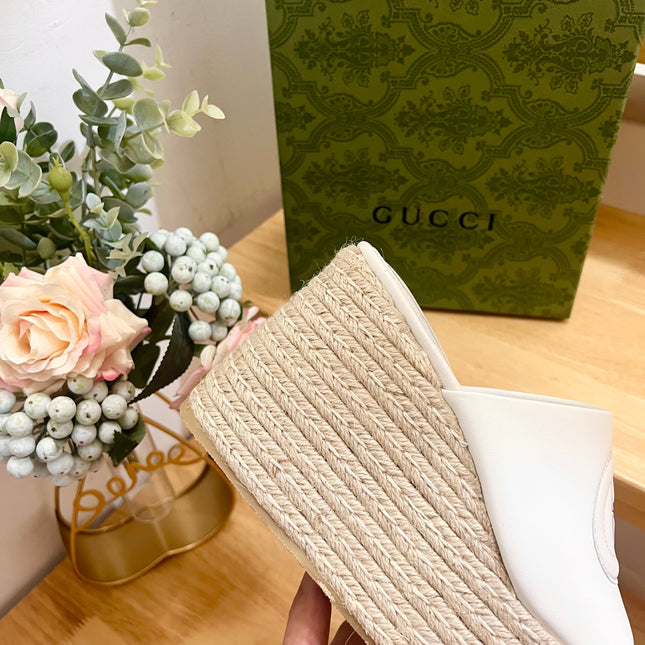 HIGH 10CM WEDGE SANDALS IN WHITE SHEEPSKIN