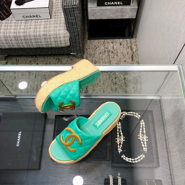 THICK SOLE WEDGE SLIPPERS IN PERSIAN GREEN LAMBSKIN AND BEIGE RUBBER