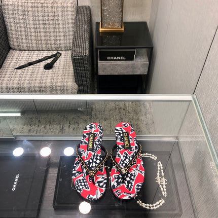 THONG SLIDE IN CHERRY RED MIX COLORFUL FLORAL FABRIC