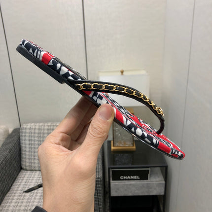 THONG SLIDE IN CHERRY RED MIX COLORFUL FLORAL FABRIC