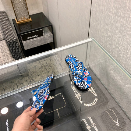 THONG SLIDE IN COBALT BLUE MIX COLORFUL FLORAL FABRIC