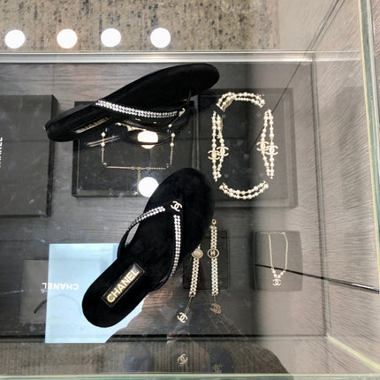 THONG SLIDE IN BLACK SUEDE WITH WHITE RHINSTONES