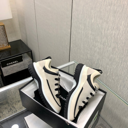 LOW TOP CASUAL SHOES IN BISQUE BEIGE LAMBSKIN AND SUEDE