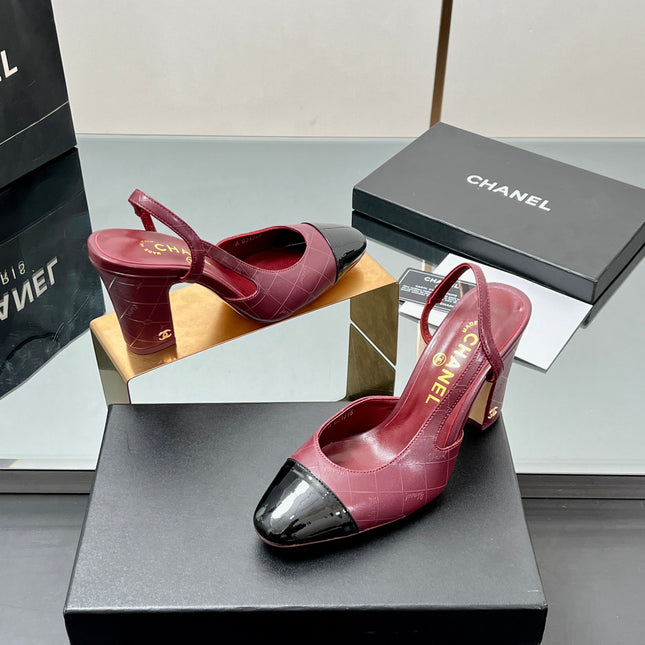CC SLINGBACK 25S 90 MM IN BURGUNDY LAMBSKIN AND BLACK GLOSSY LEATHER WITH CHECK PATTERN