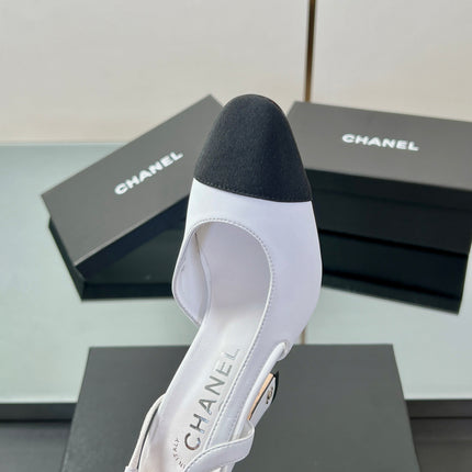 CC SLINGBACK 25S 65 MM IN WHITE LAMBSKIN AND BLACK FABRIC