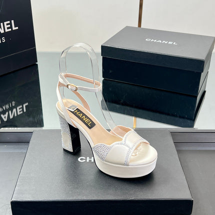 HIGH HEELS SANDAL 90 MM IN WHITE CALFSKIN AND STONE