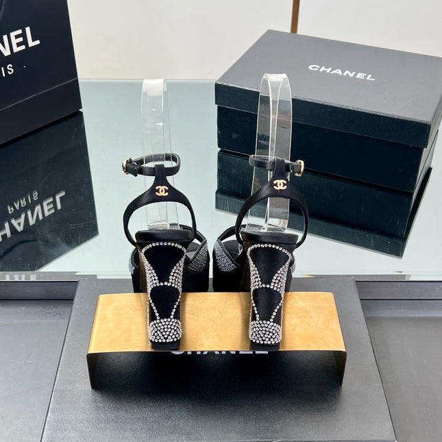 HIGH HEELS SANDAL 90 MM IN BLACK CALFSKIN AND STONE