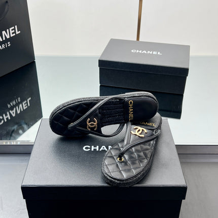 FLIP-FLOPS IN BLACK LAMBSKIN WITH RAFFIA