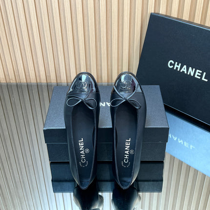 CHANEL 25S BALLET FLATS 20MM IN BLACK CALFSKIN GLOSSY TOE WITH BOW
