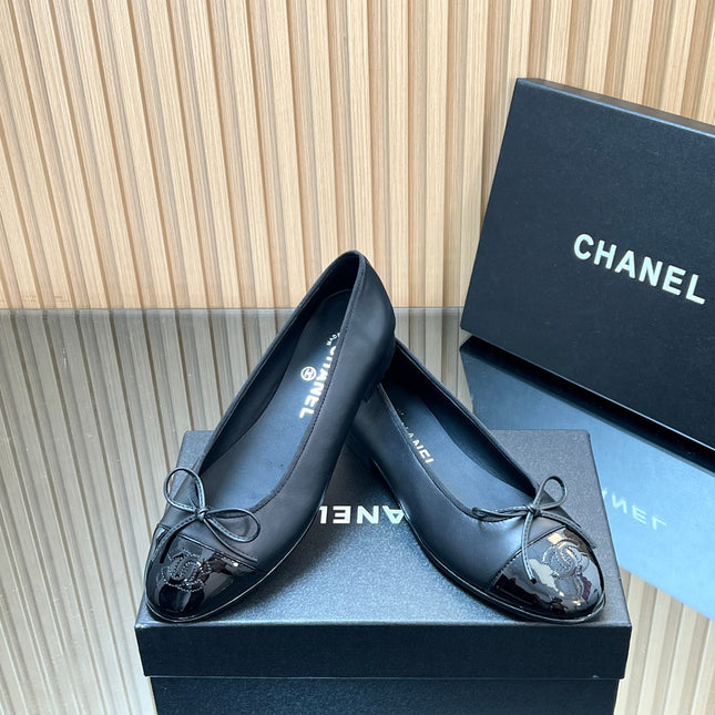 CHANEL 25S BALLET FLATS 20MM IN BLACK CALFSKIN GLOSSY TOE WITH BOW