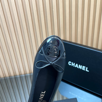 CHANEL 25S BALLET FLATS 20MM IN BLACK CALFSKIN GLOSSY TOE WITH BOW